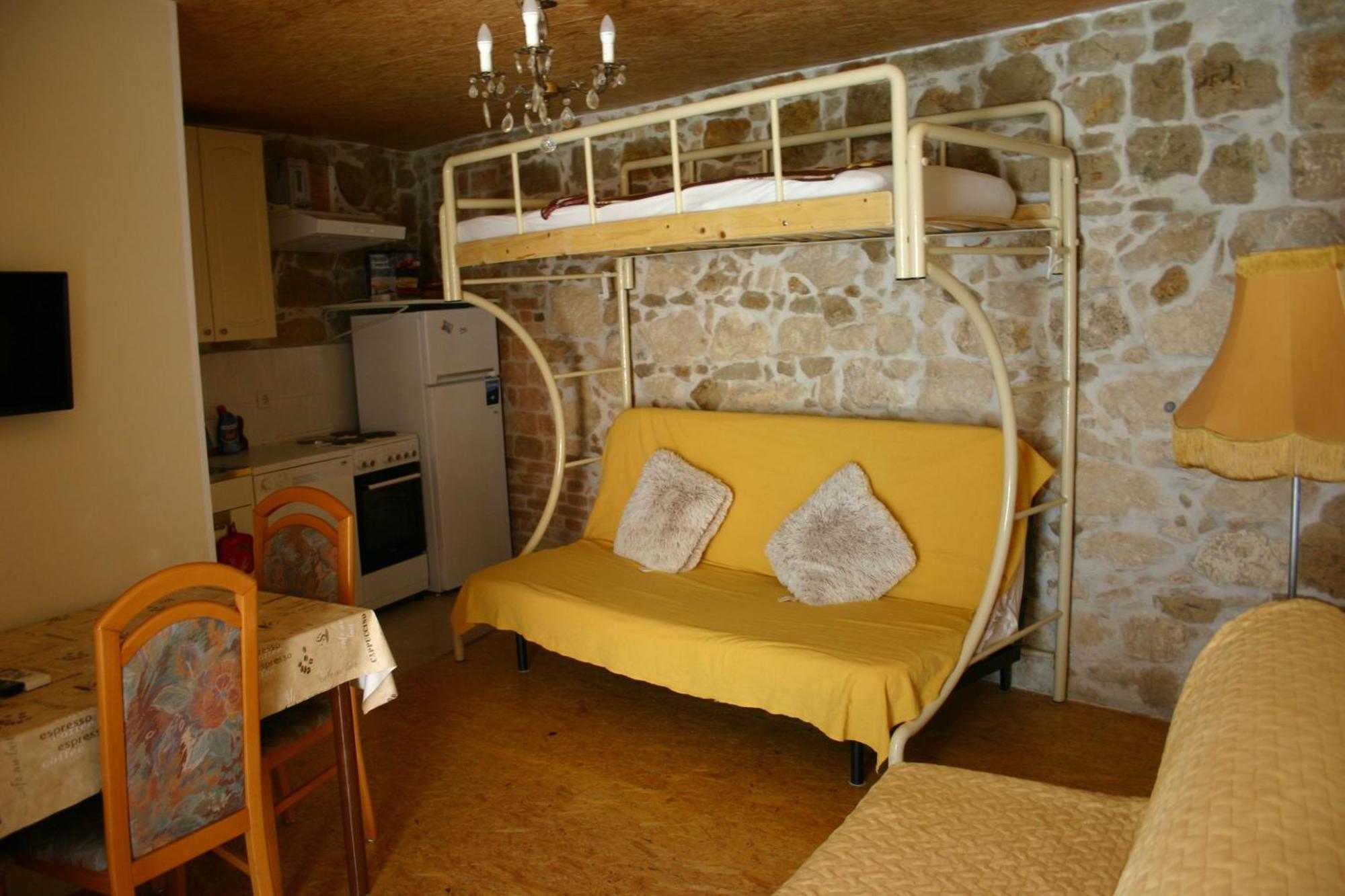 Studio Apartment La Maison De Catherine Rovinj Exterior photo